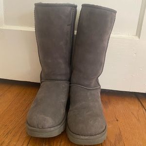 Tall gray Uggs